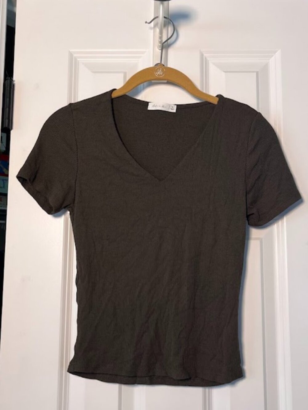 Bundle of 2 Active USA Ribbed V-Neck Tops Medium (Navy & Green)